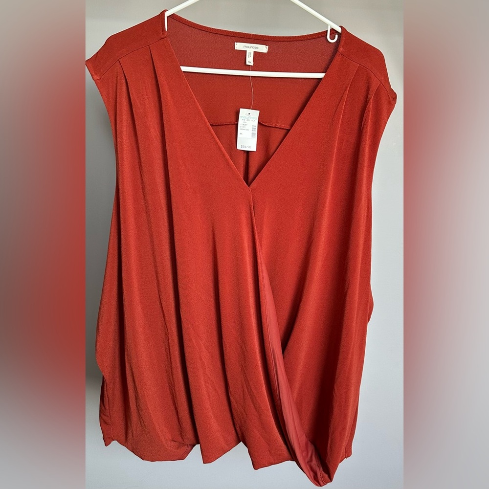 MAURICES burnt orange, size 4X,faux wrap, short sleeves, V-neck top. NWT.